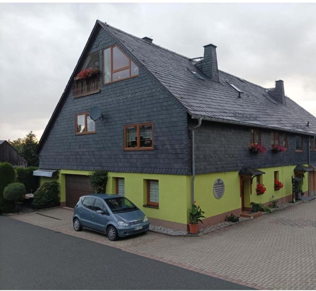 Apartment Braeustuebel, Free Wi-fi, Parken, Grillecke, Naehe Rennsteig Lehesten